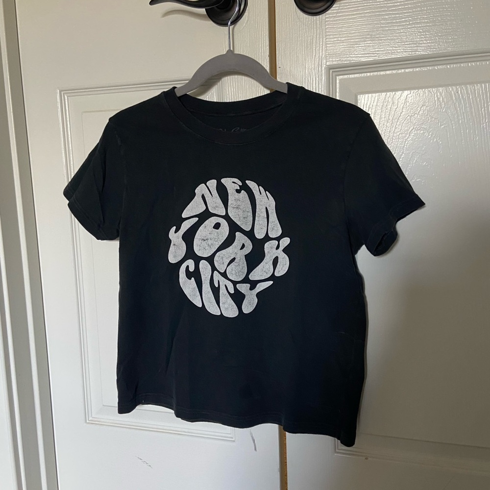 Brandy Melville Black and White Graphic Tee